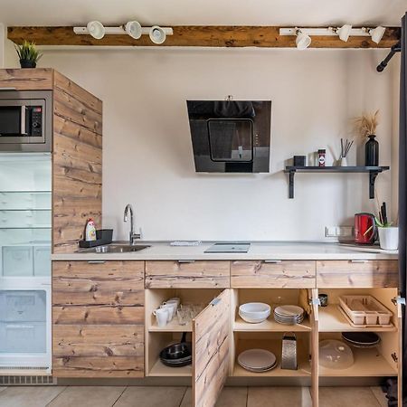 Trendy Top-Floor Stay In Heart Of Riga, Near Bars & Culture ภายนอก รูปภาพ