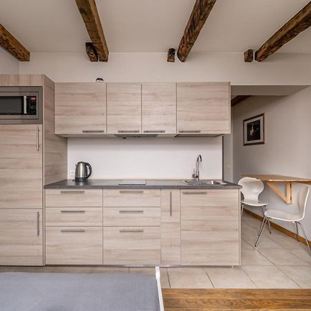 Trendy Top-Floor Stay In Heart Of Riga, Near Bars & Culture ภายนอก รูปภาพ
