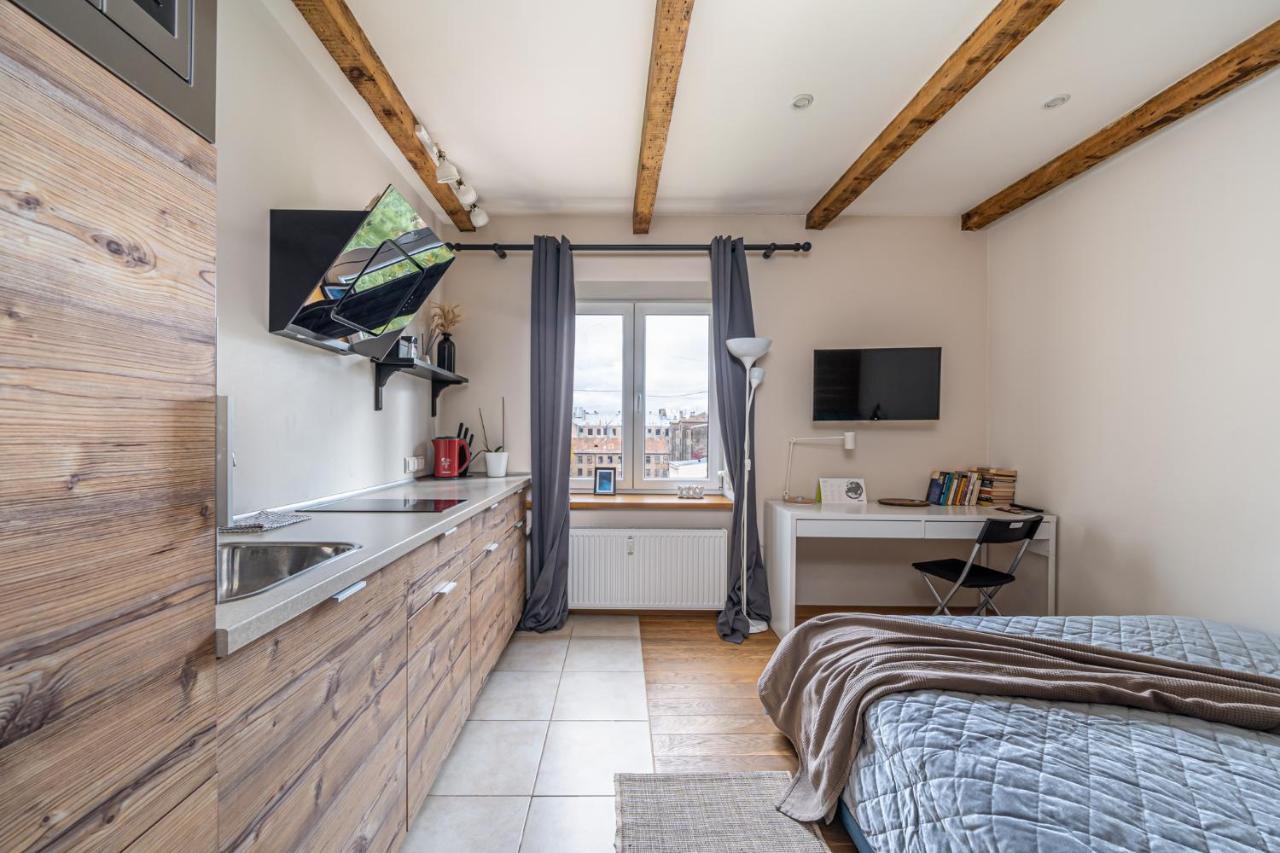 Trendy Top-Floor Stay In Heart Of Riga, Near Bars & Culture ภายนอก รูปภาพ
