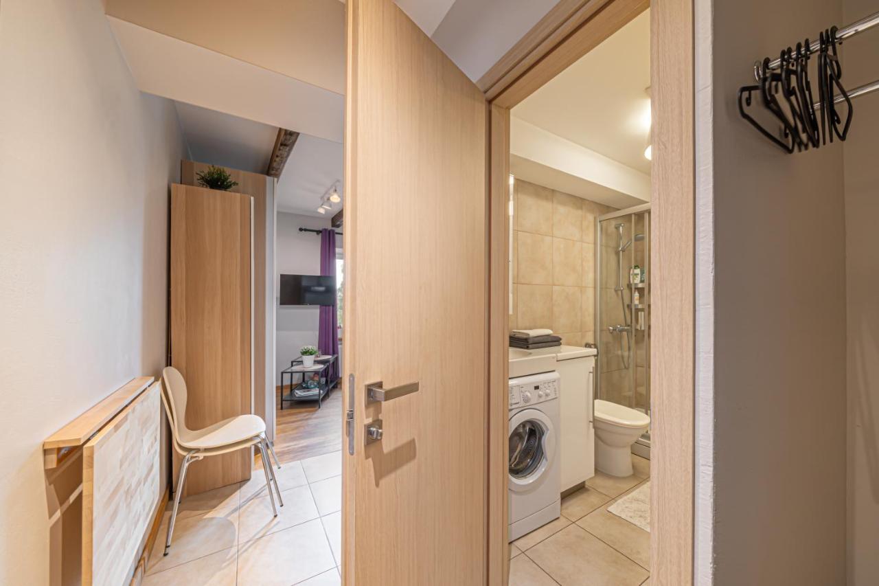 Trendy Top-Floor Stay In Heart Of Riga, Near Bars & Culture ภายนอก รูปภาพ