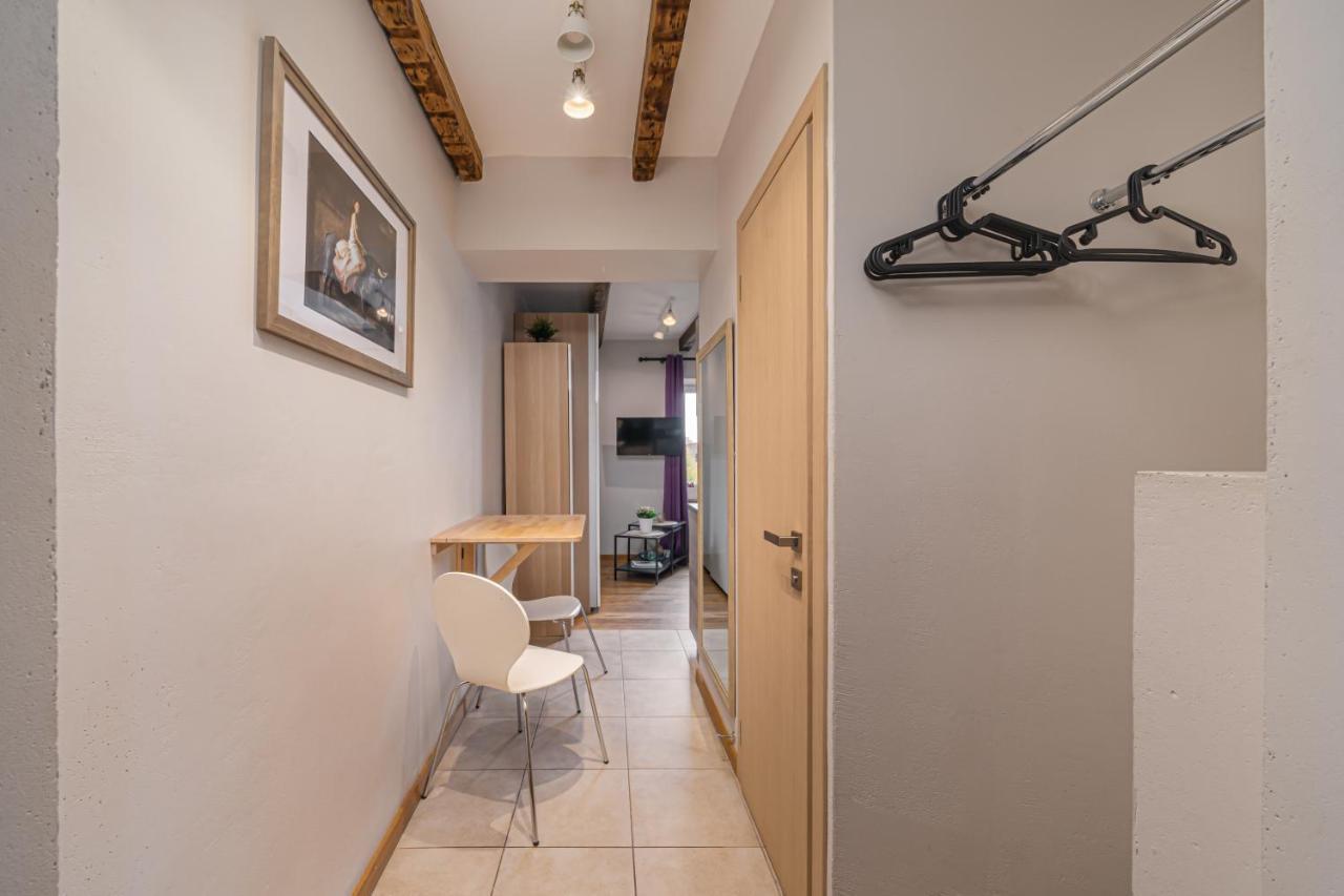 Trendy Top-Floor Stay In Heart Of Riga, Near Bars & Culture ภายนอก รูปภาพ